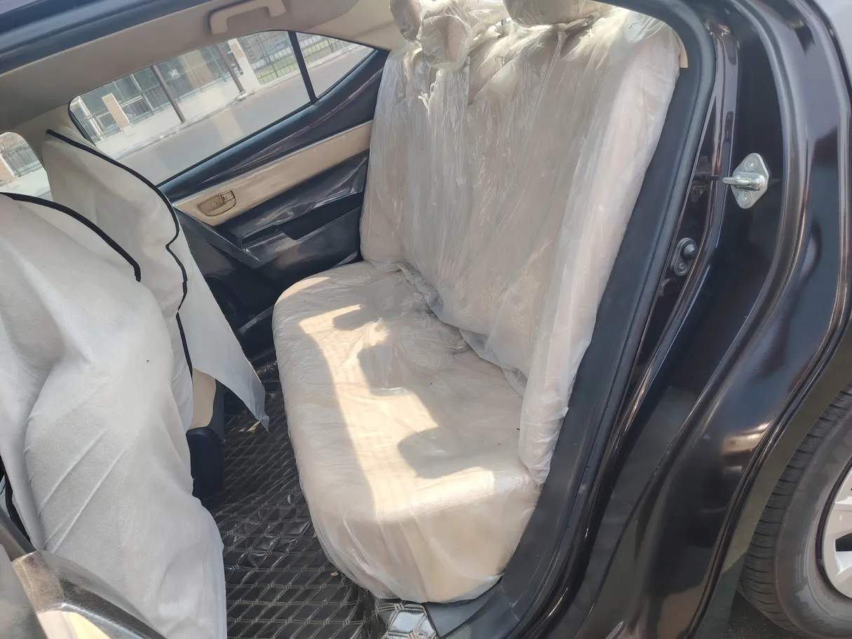 Car image 16