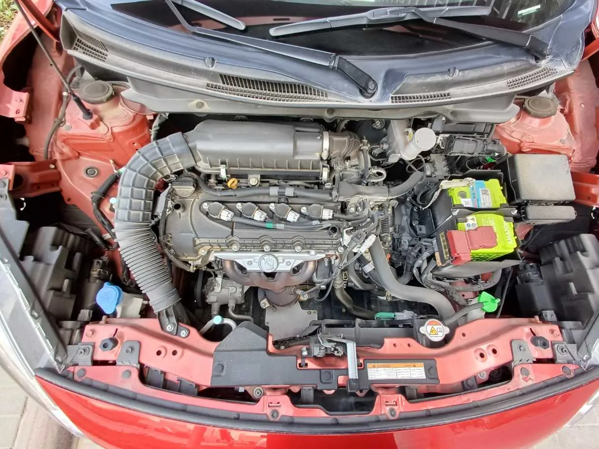 Car image 21