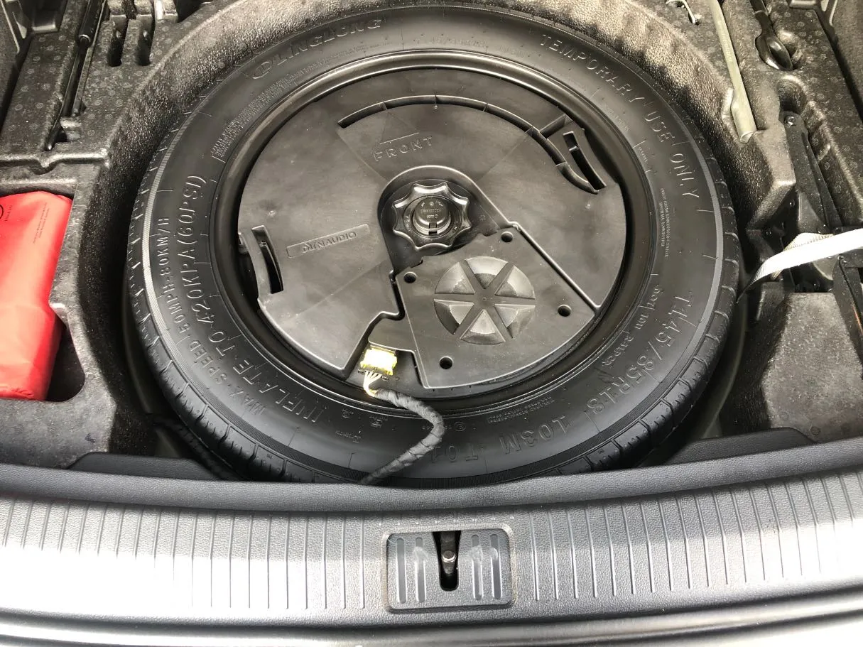 Car image 23