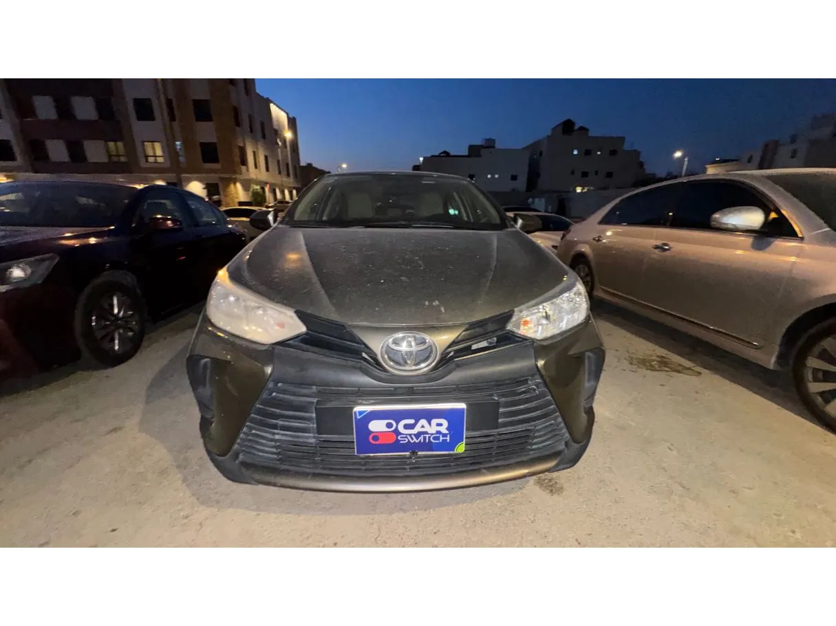 Car image 2