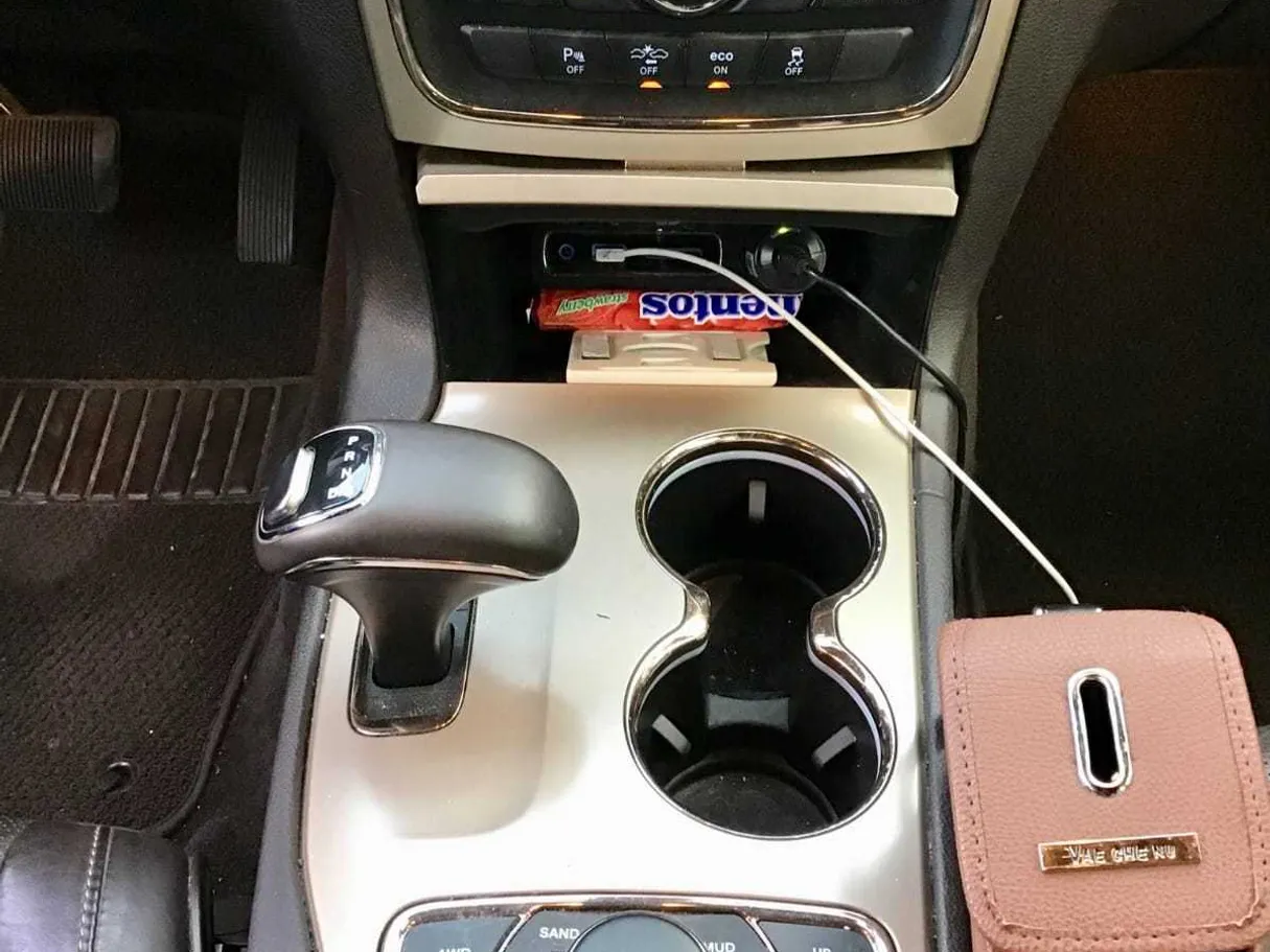 Car image 15