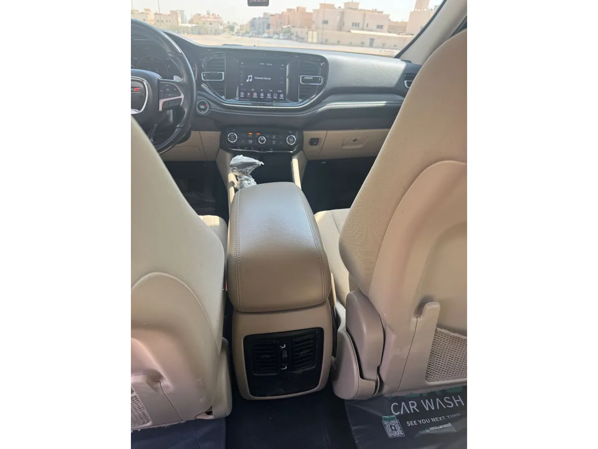 Car image 22