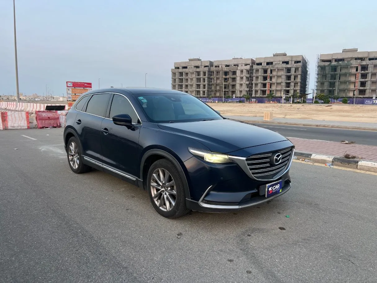 Car image 3