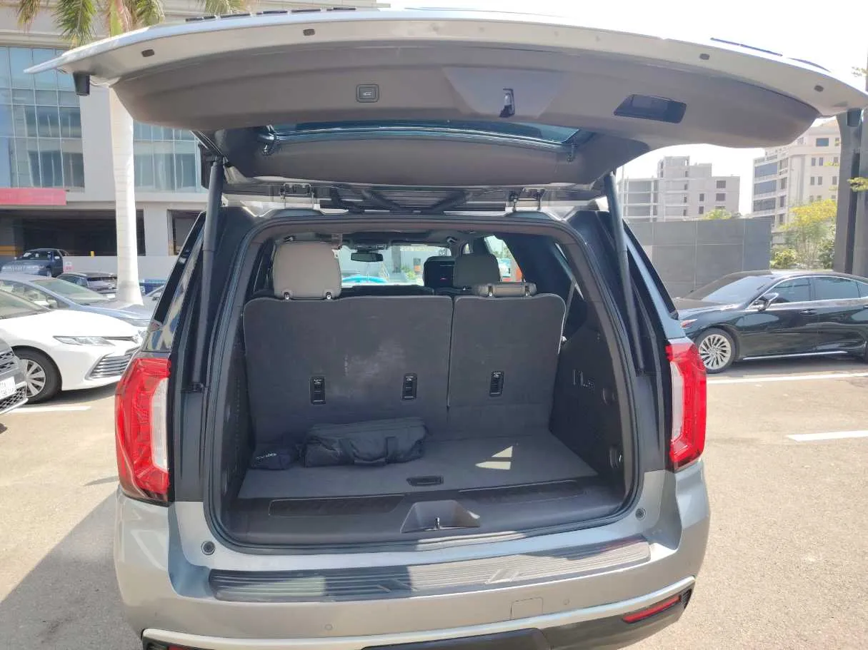 Car image 25
