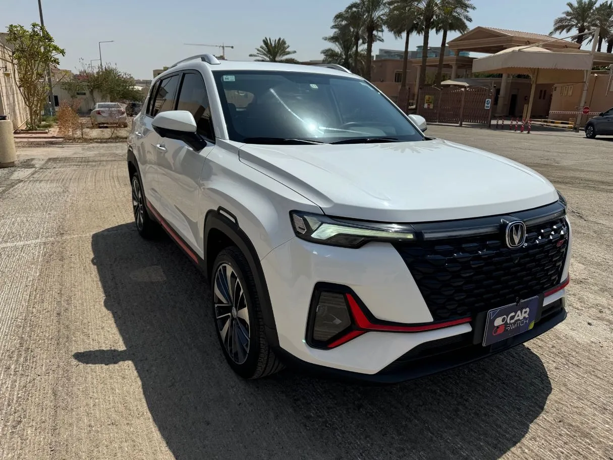 Car image 3