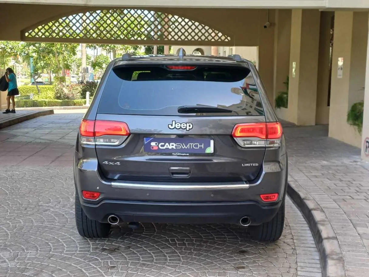 Car image 6