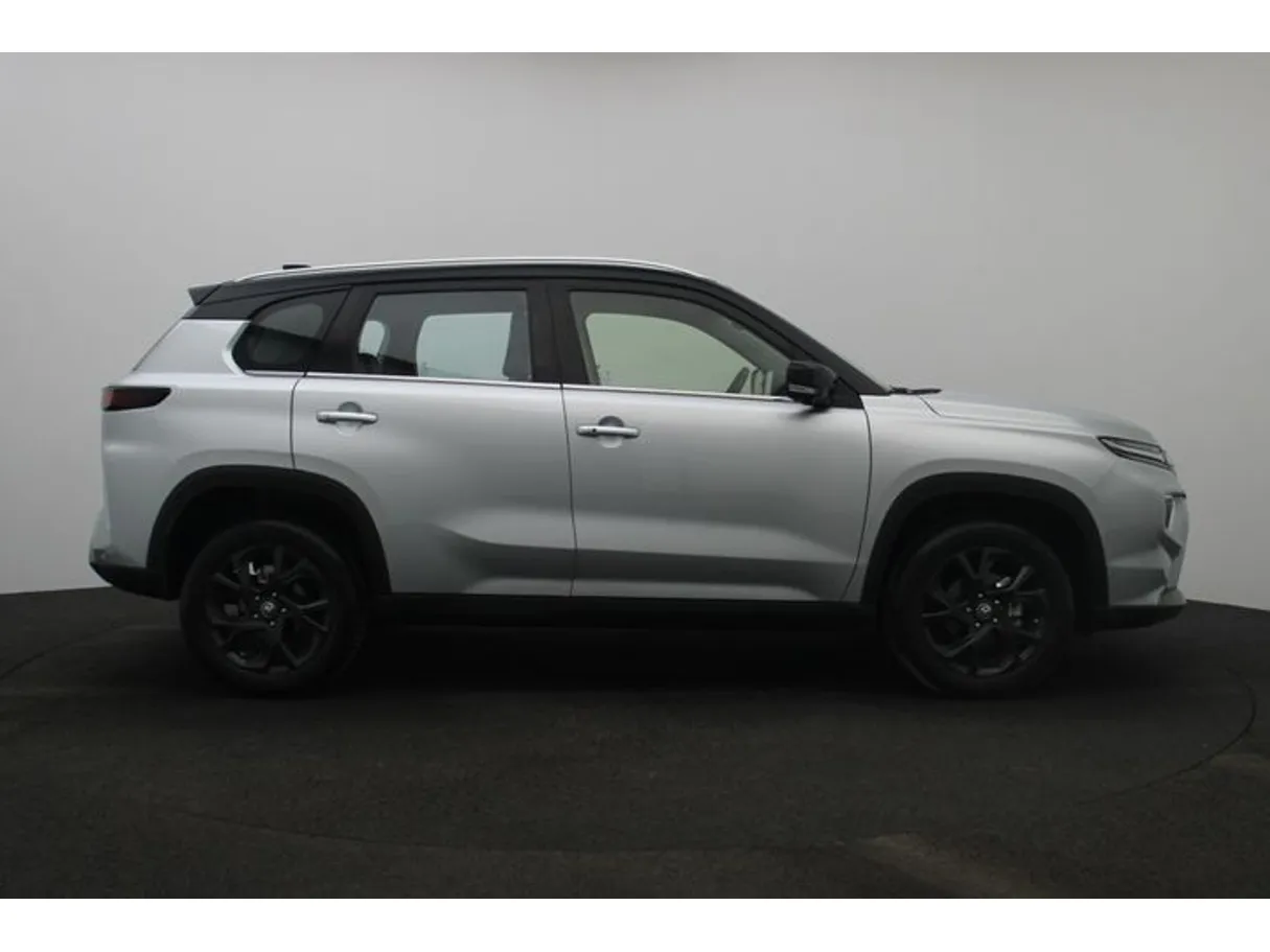 Car image 13