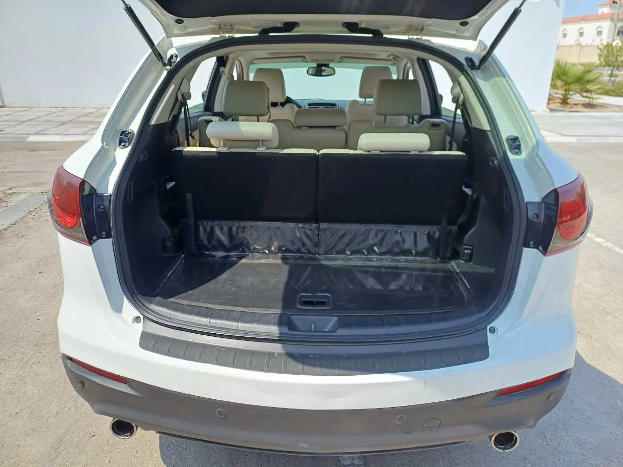 Car image 21