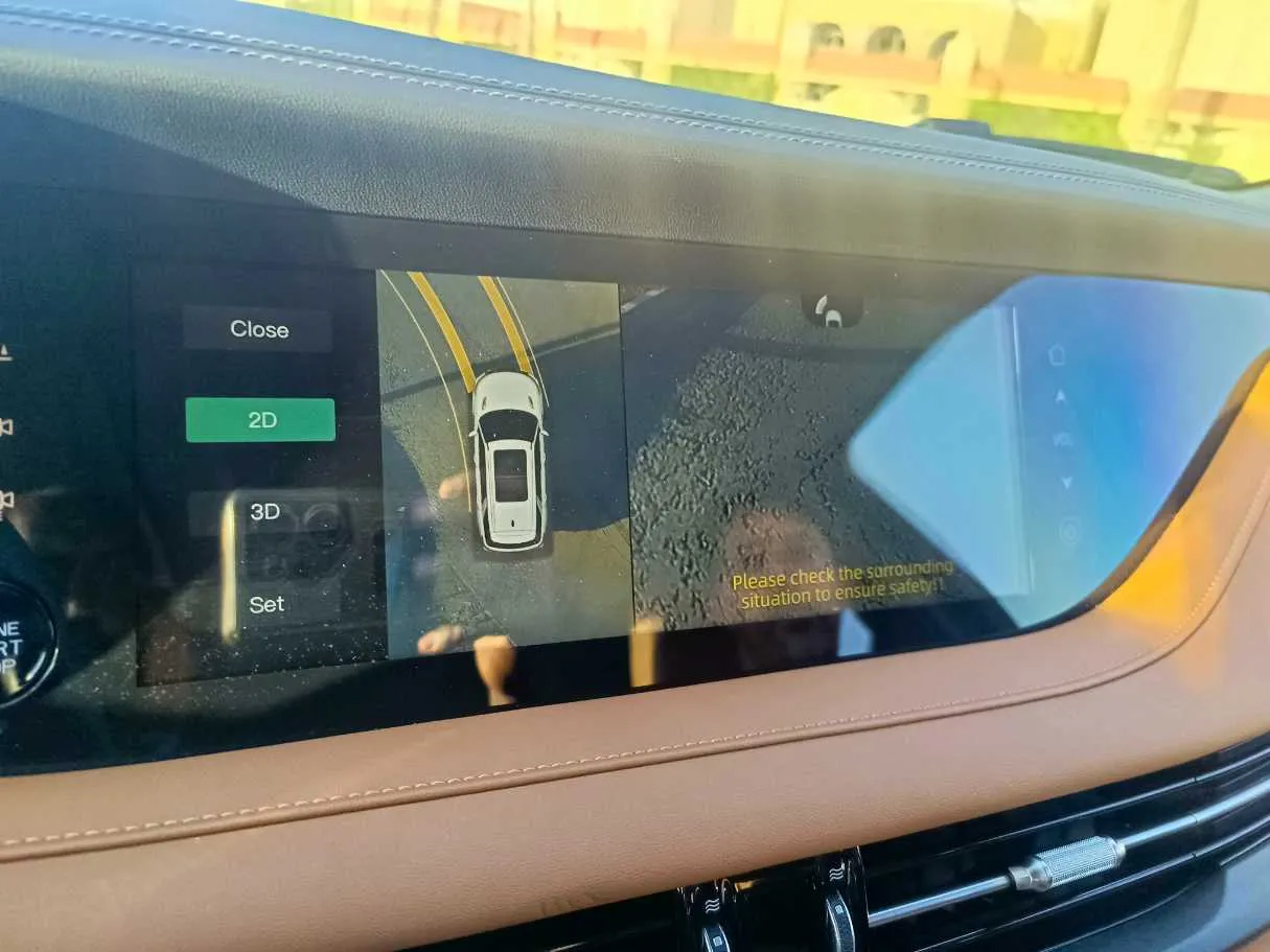 Car image 27