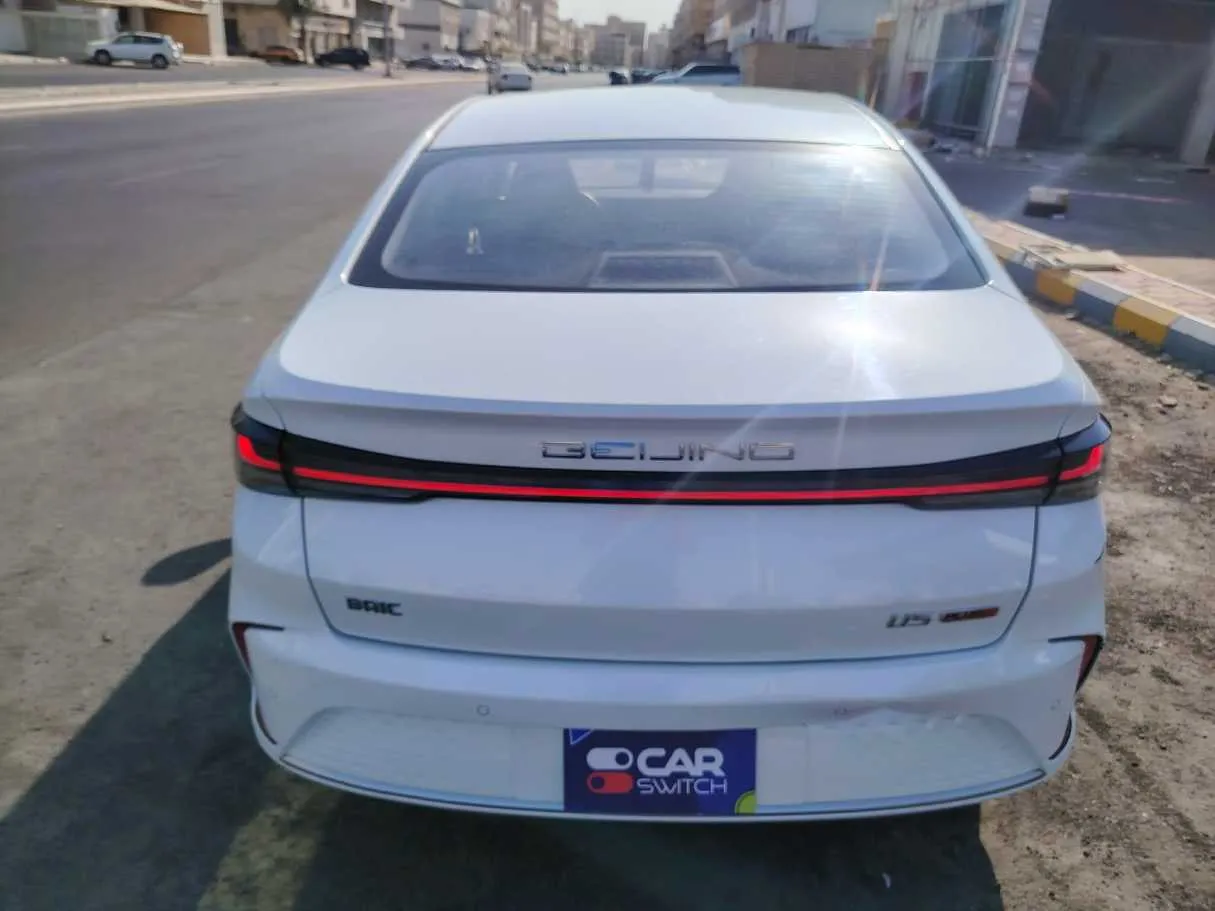 Car image 6