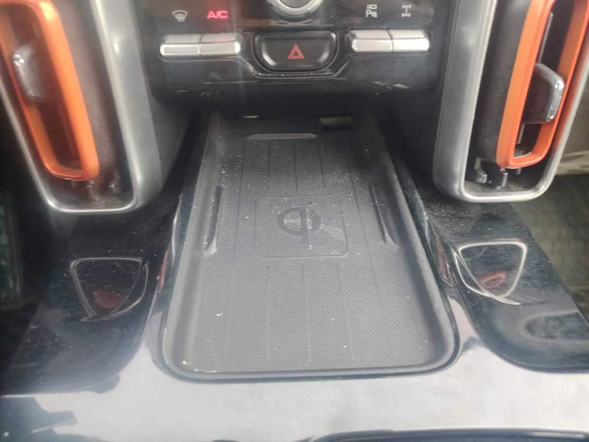 Car image 20