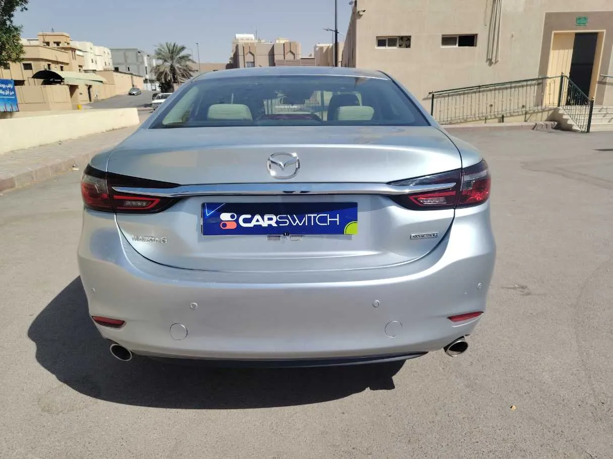 Car image 6