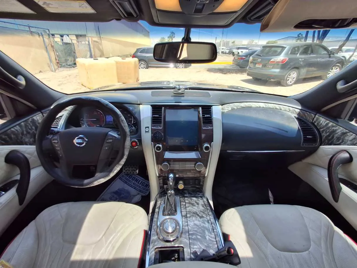 Car image 15