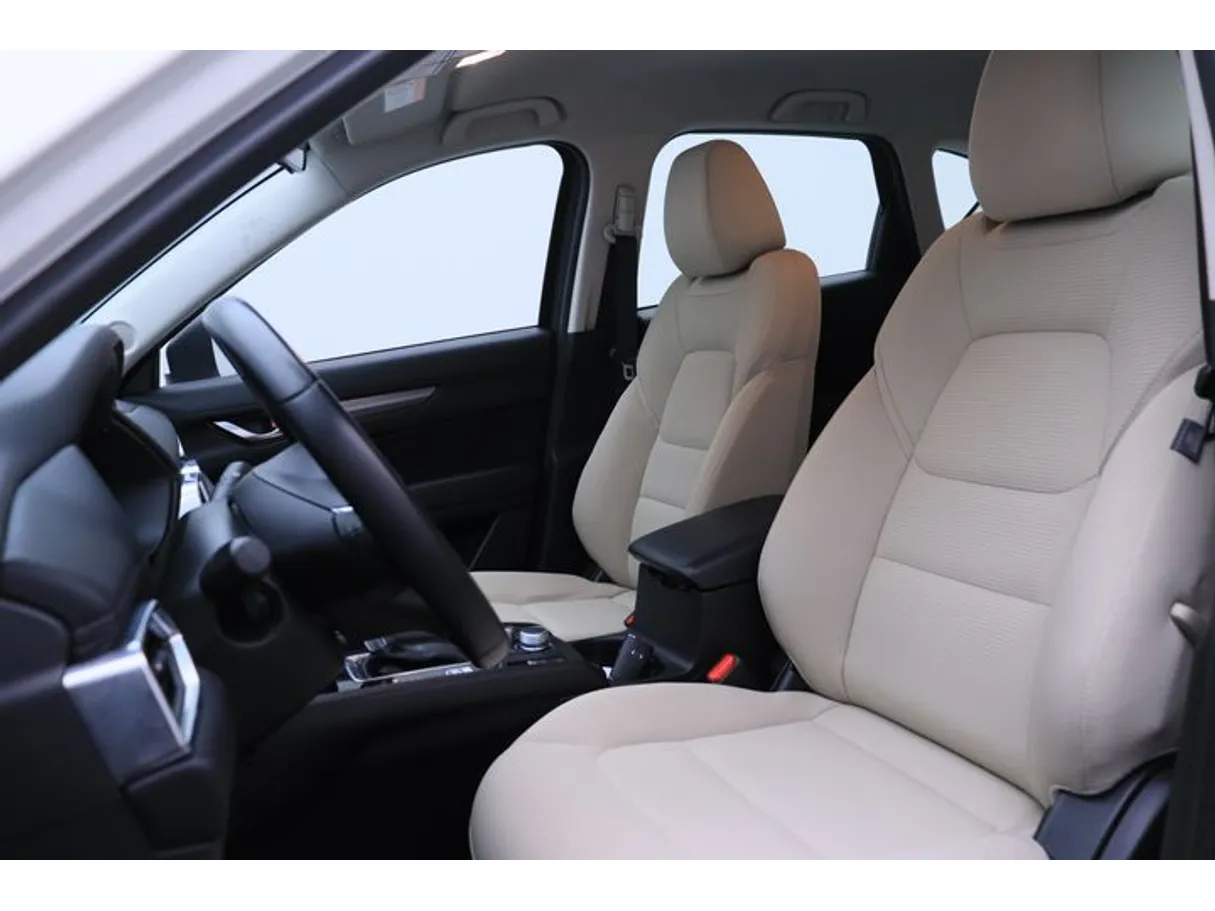 Car image 8