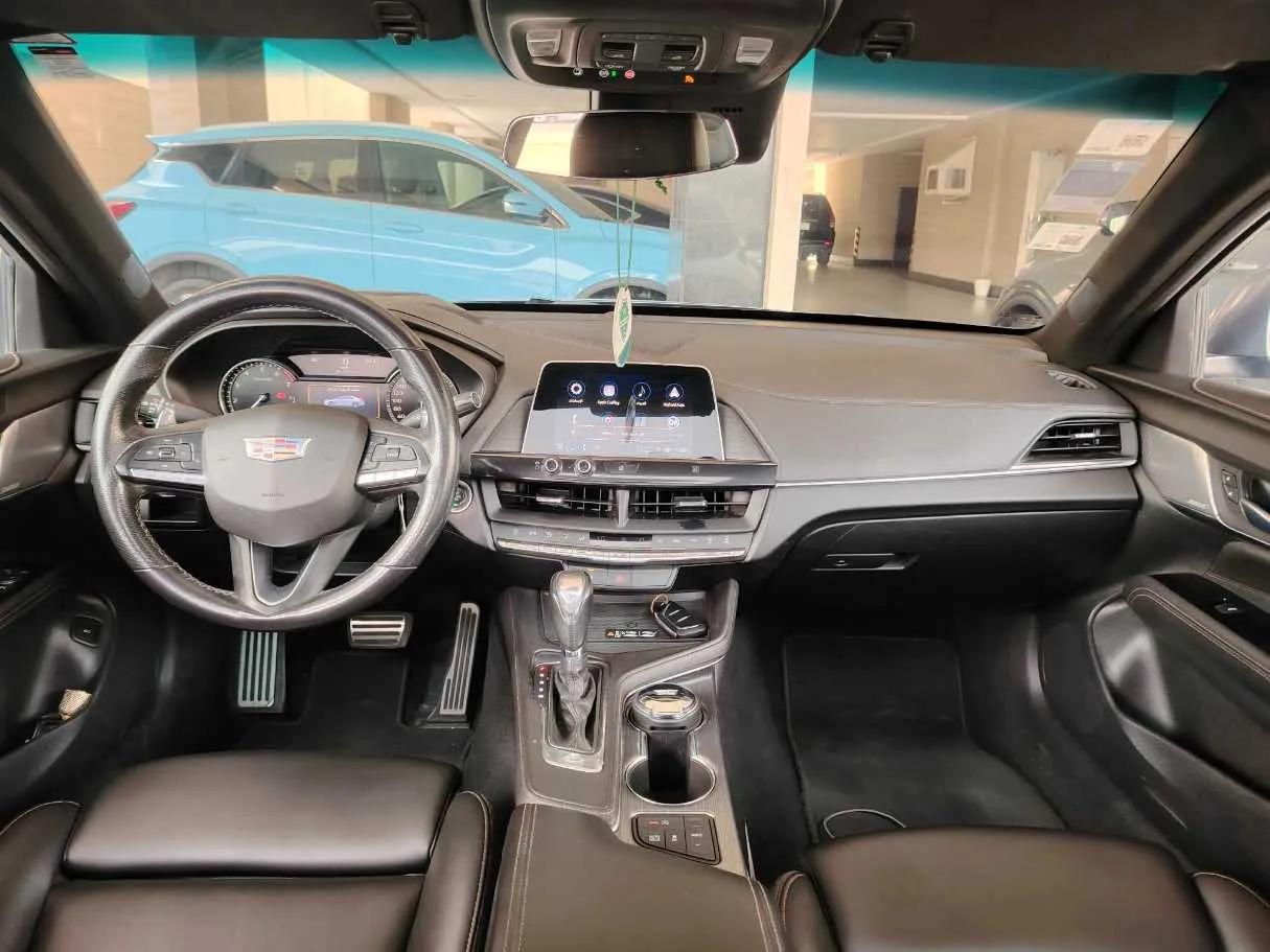 Car image 20