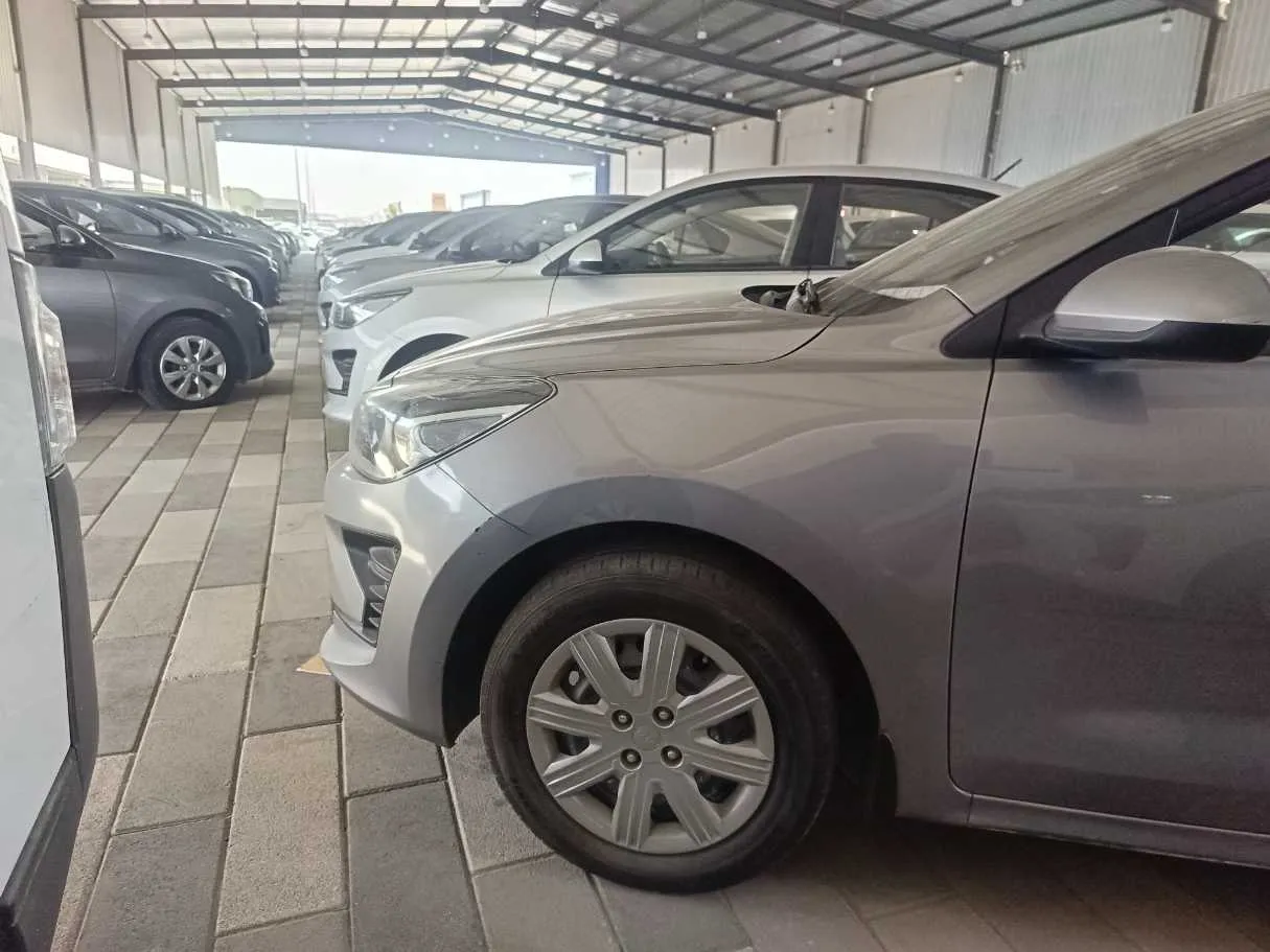Car image 6