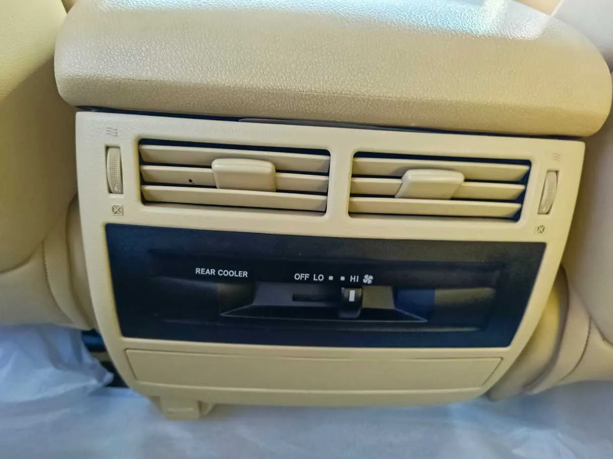 Car image 38