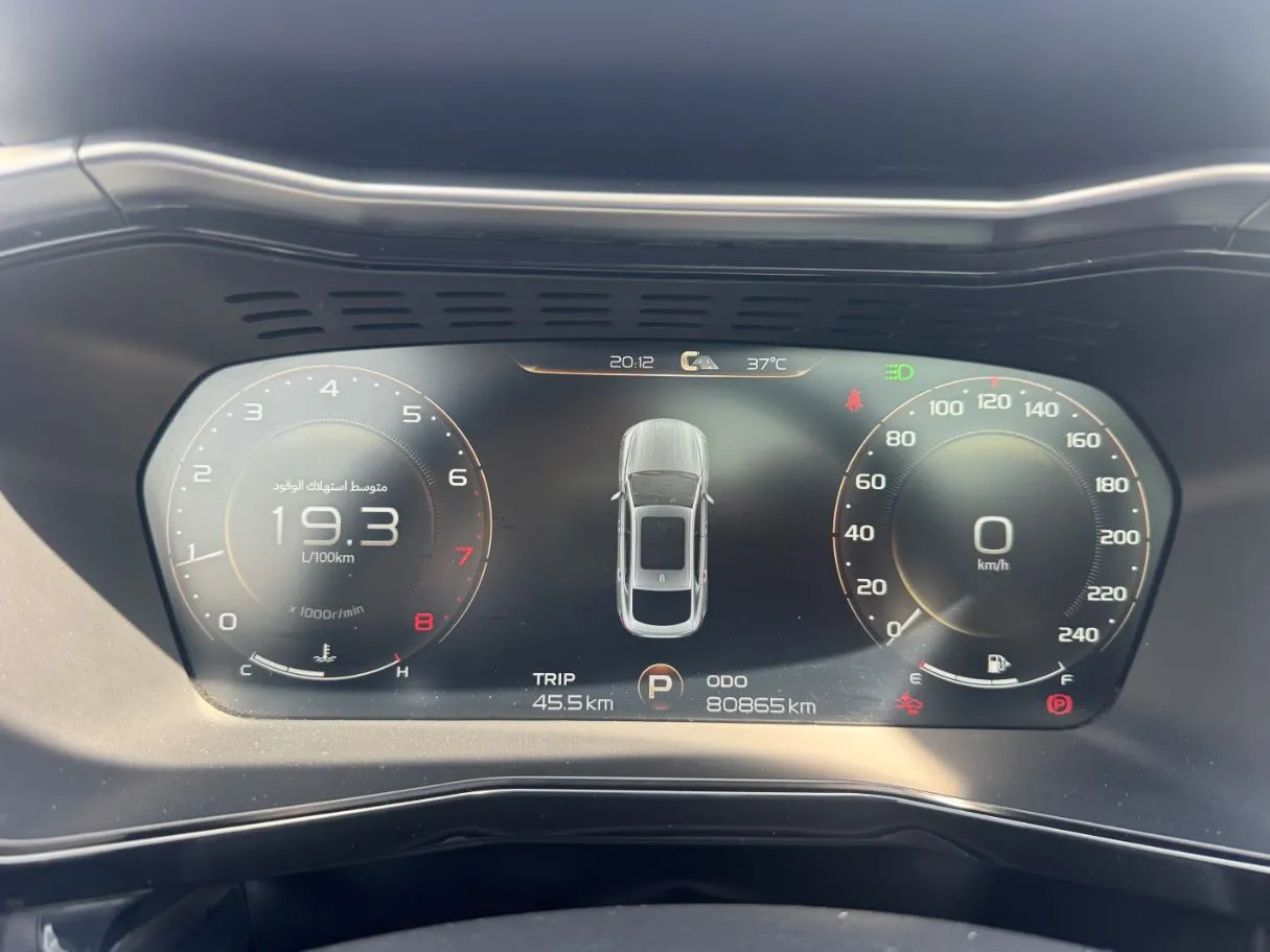 Car image 18