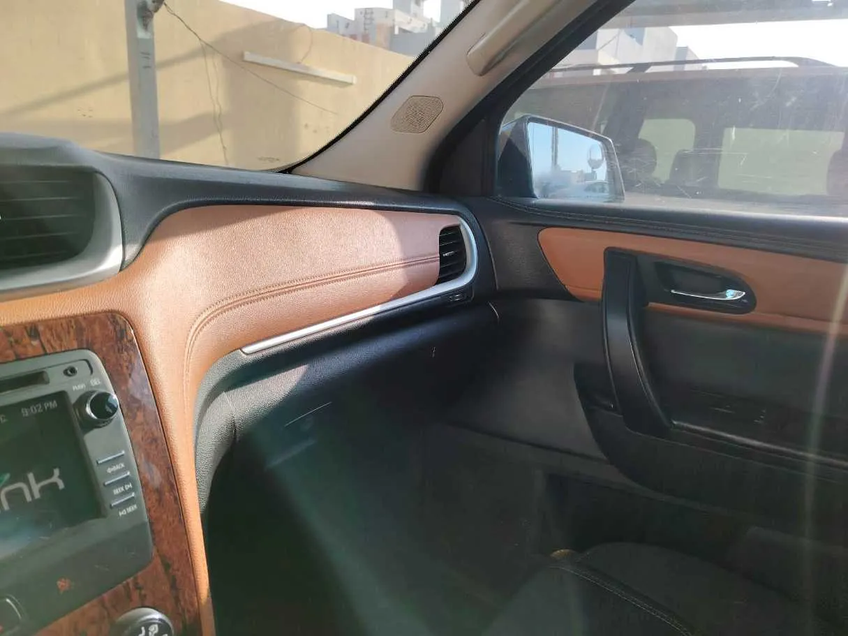 Car image 35