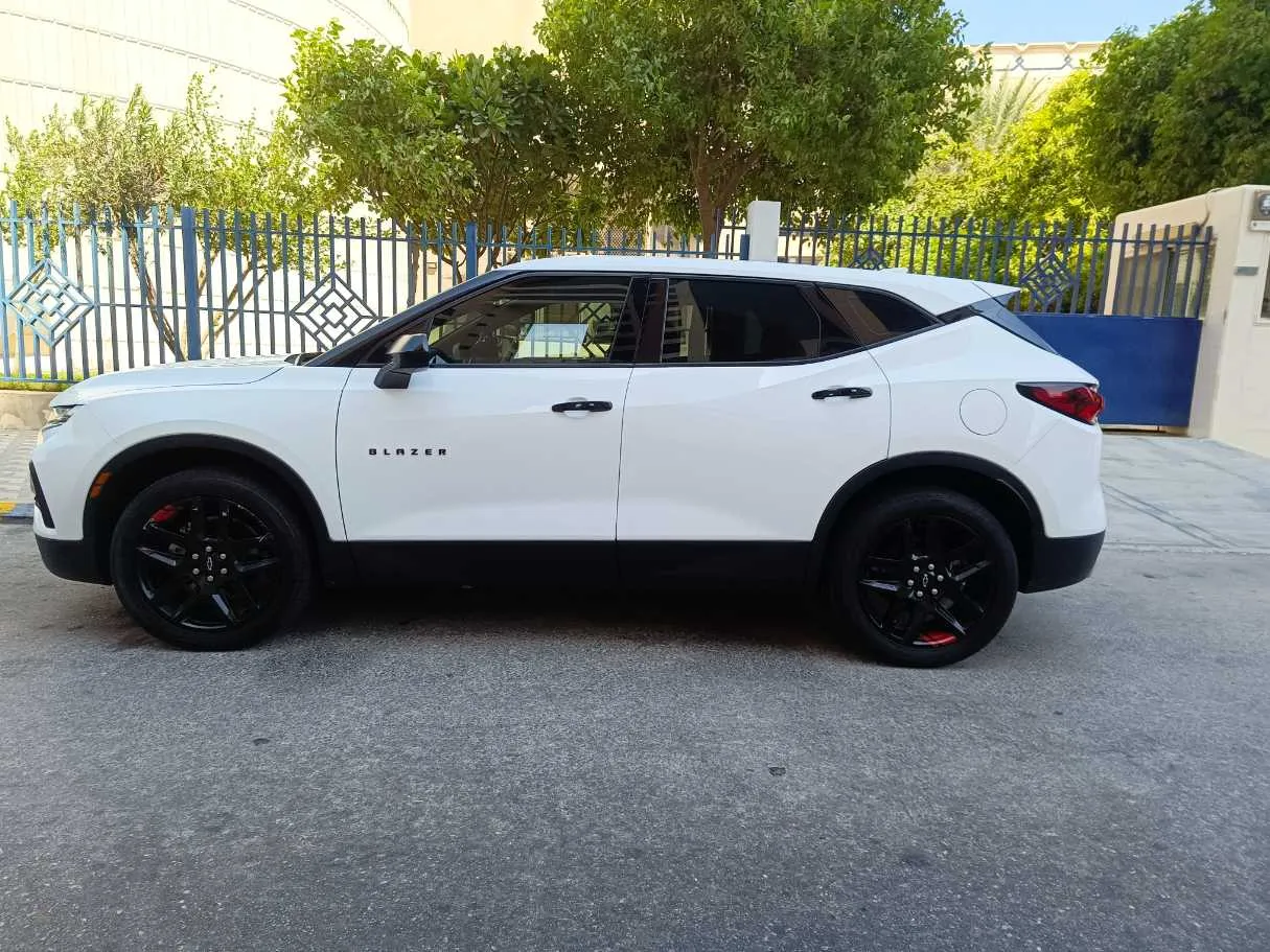 Car image 8