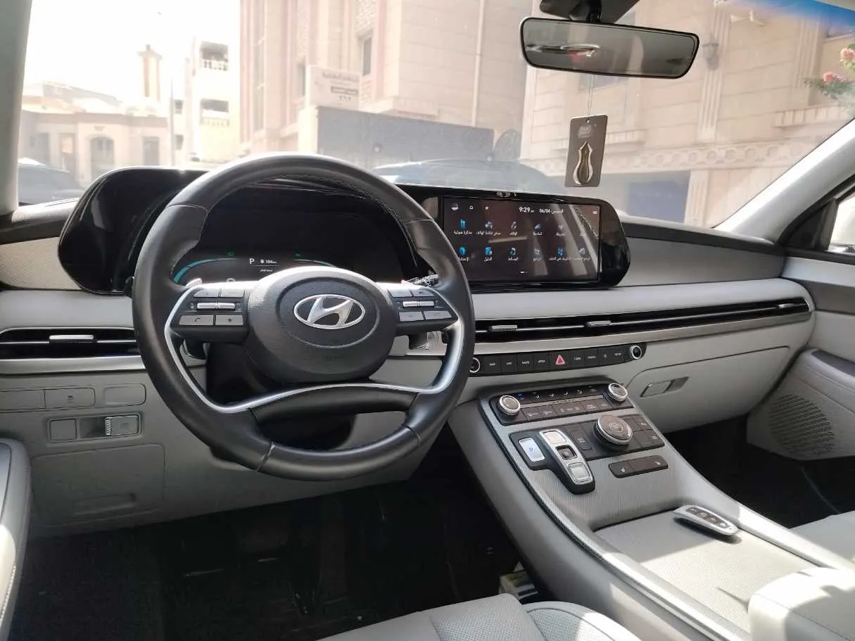 Car image 28