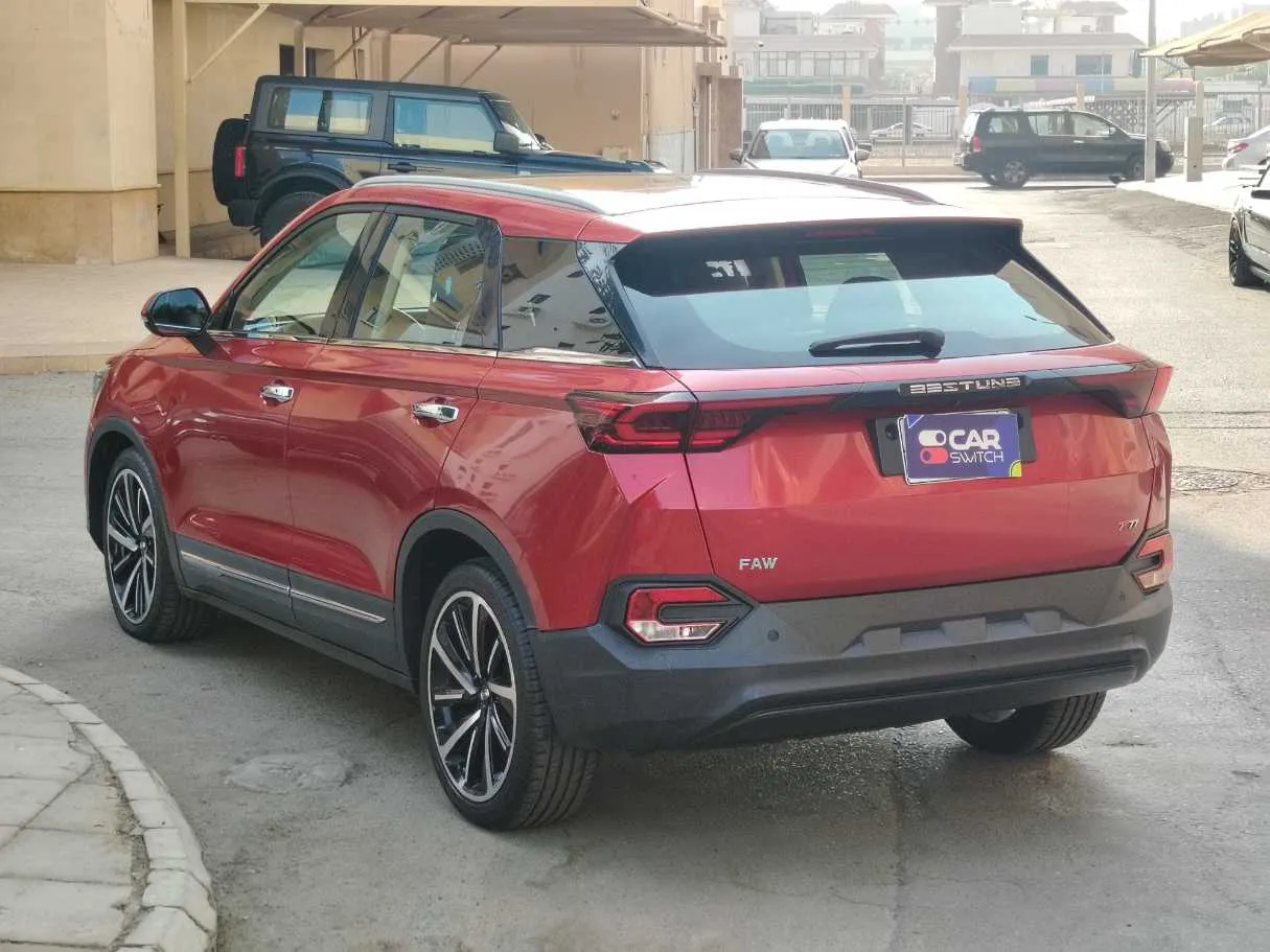 Car image 7