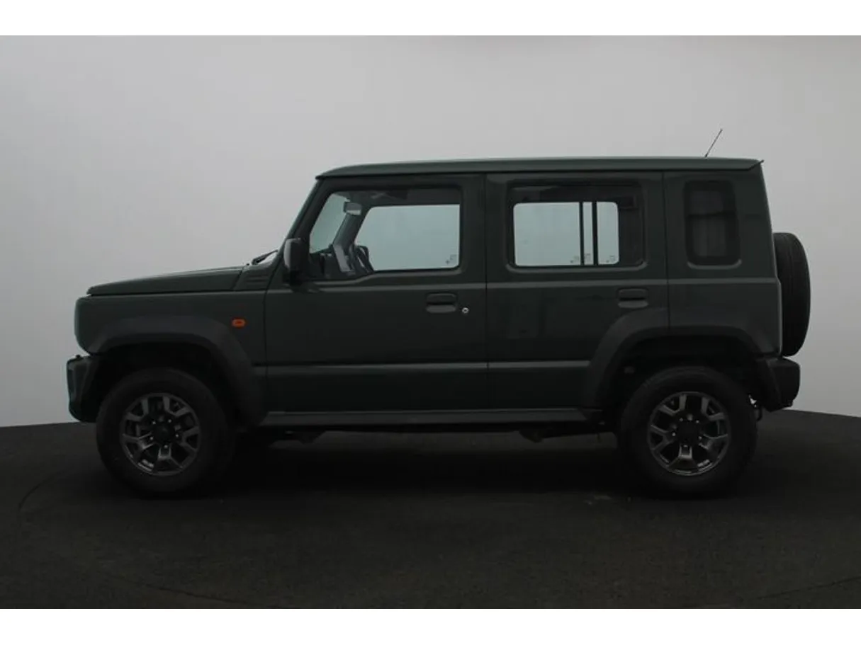 Car image 3