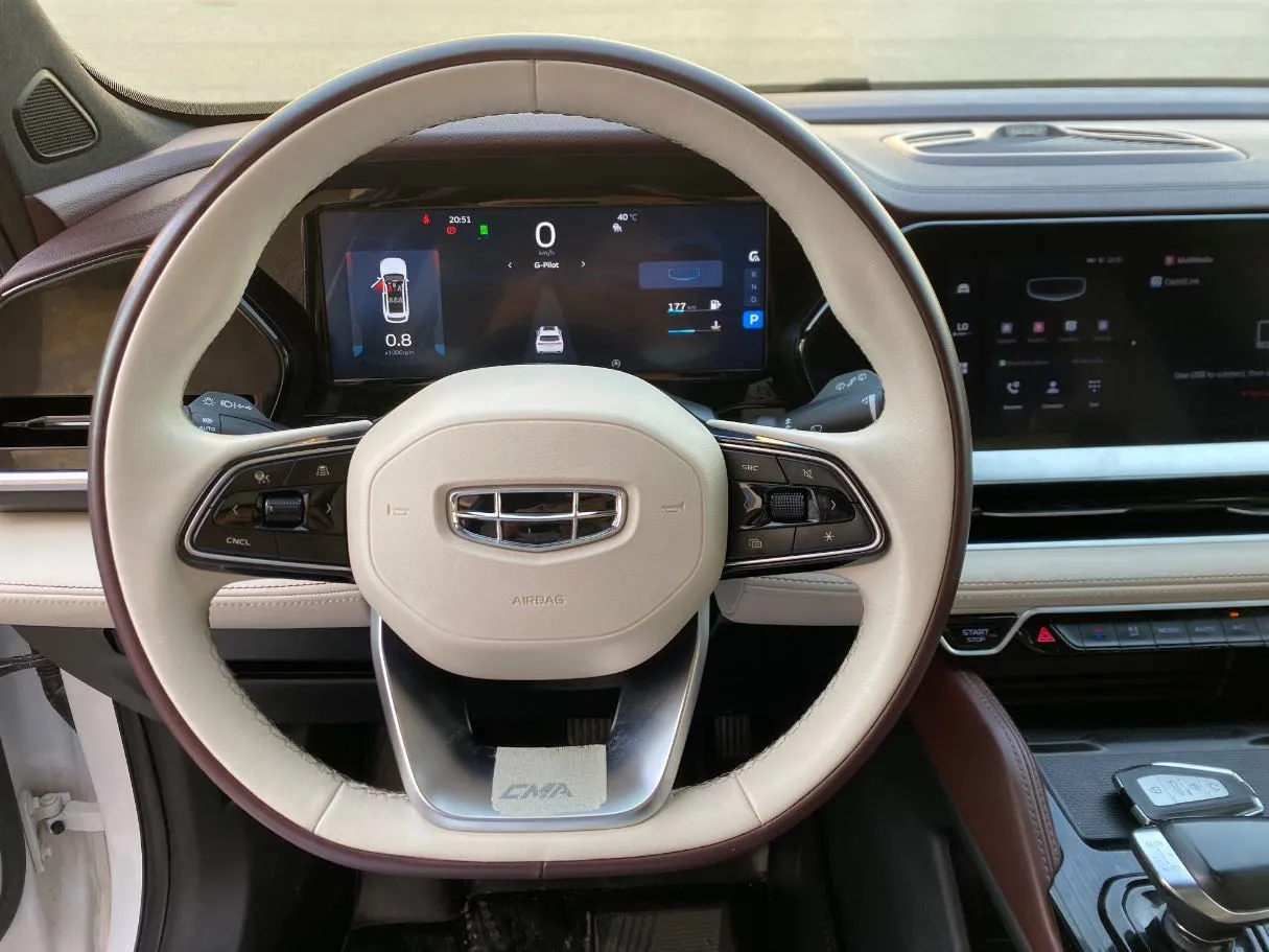 Car image 19