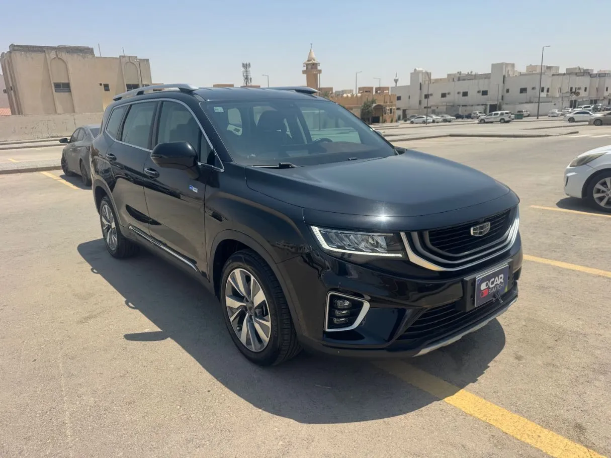 Car image 3