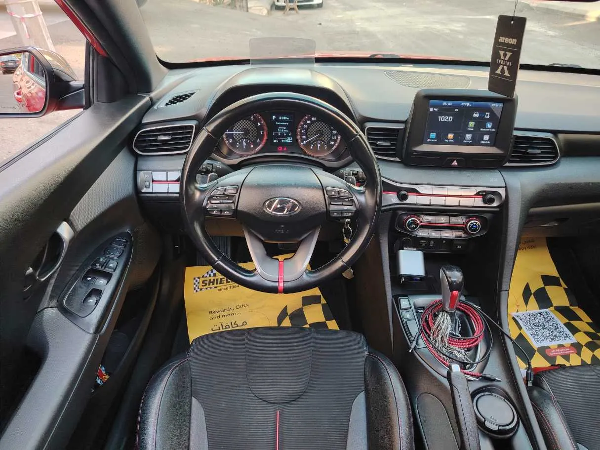 Car image 24