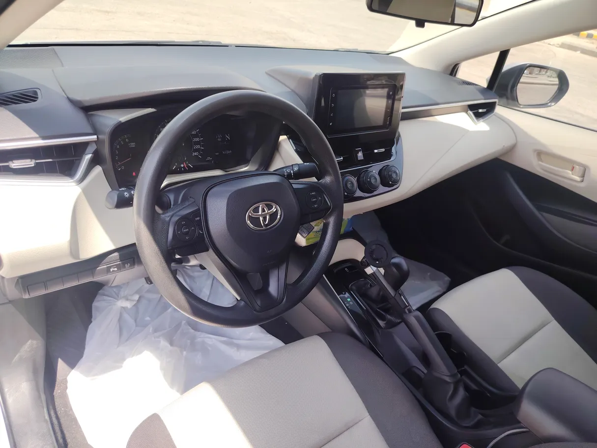 Car image 13