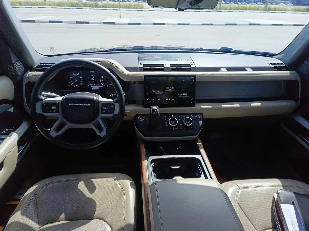 Car image 21
