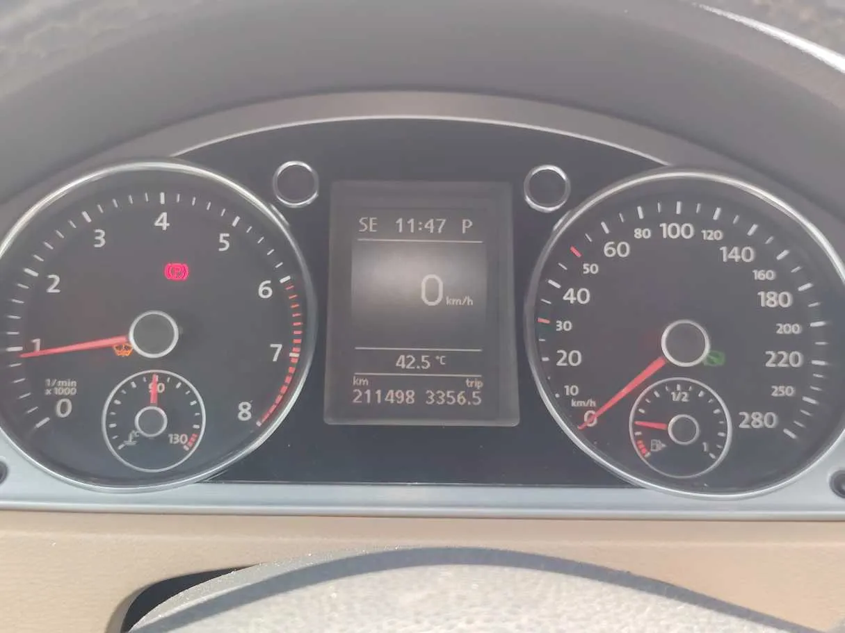 Car image 23