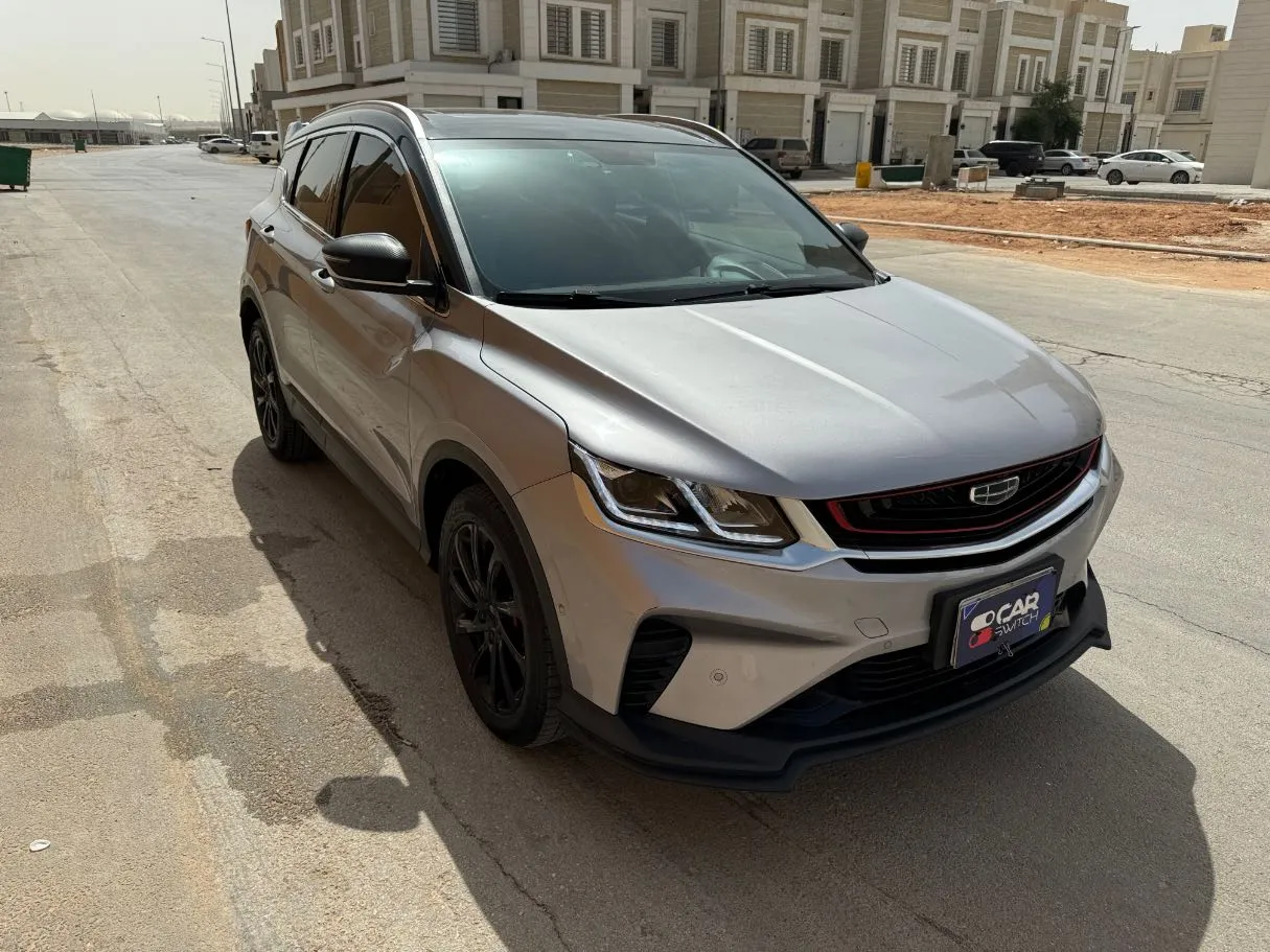Car image 3