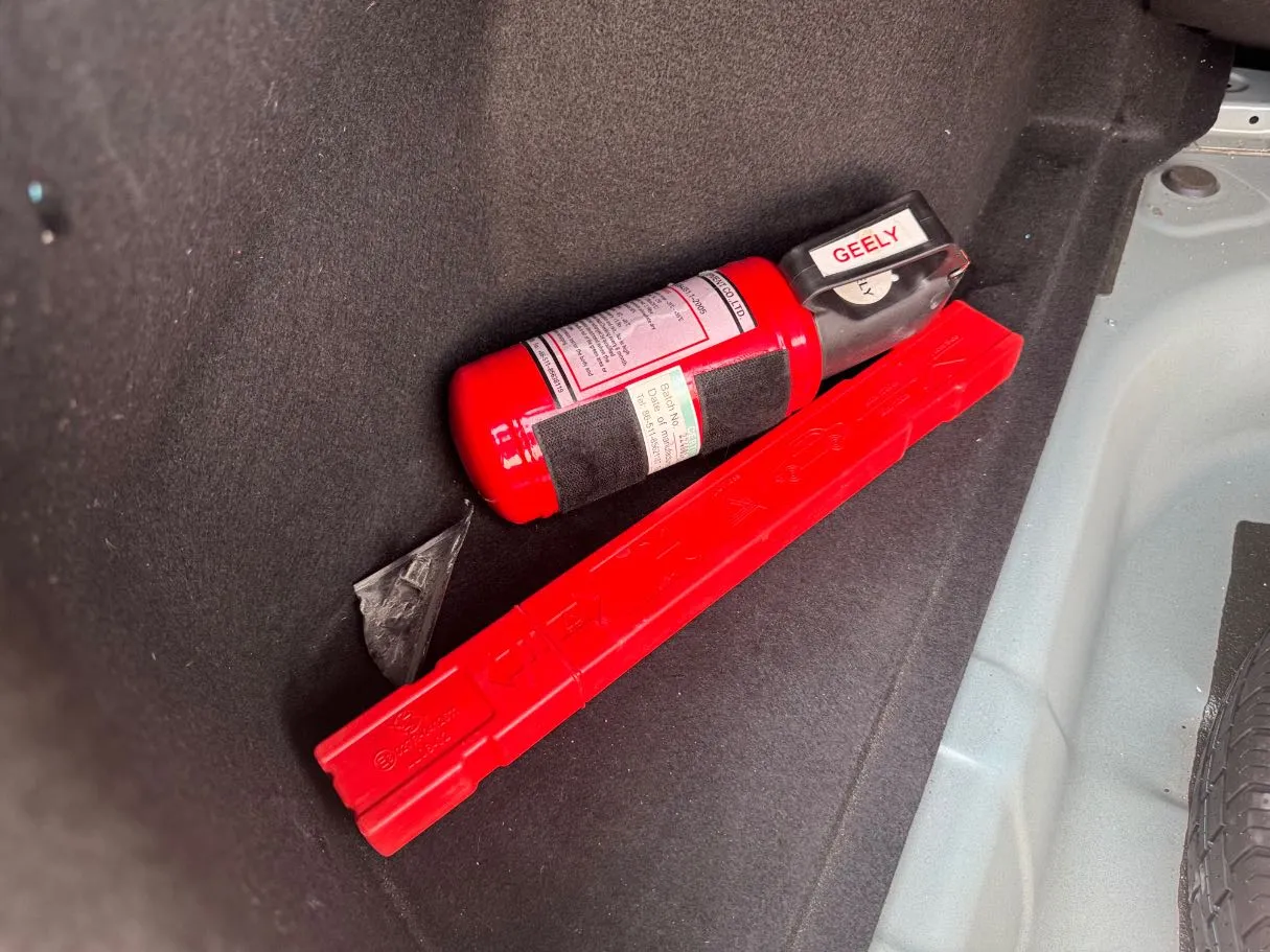 Car image 22