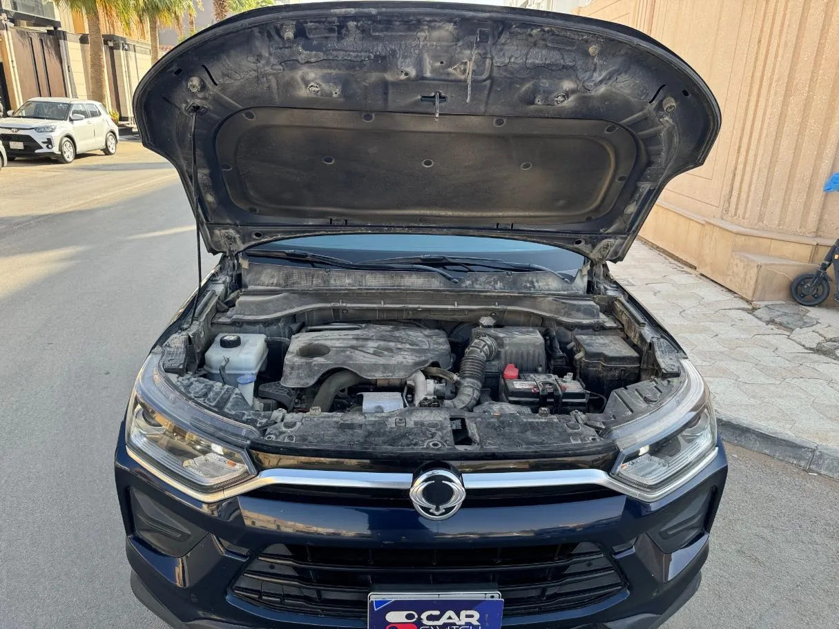 Car image 24