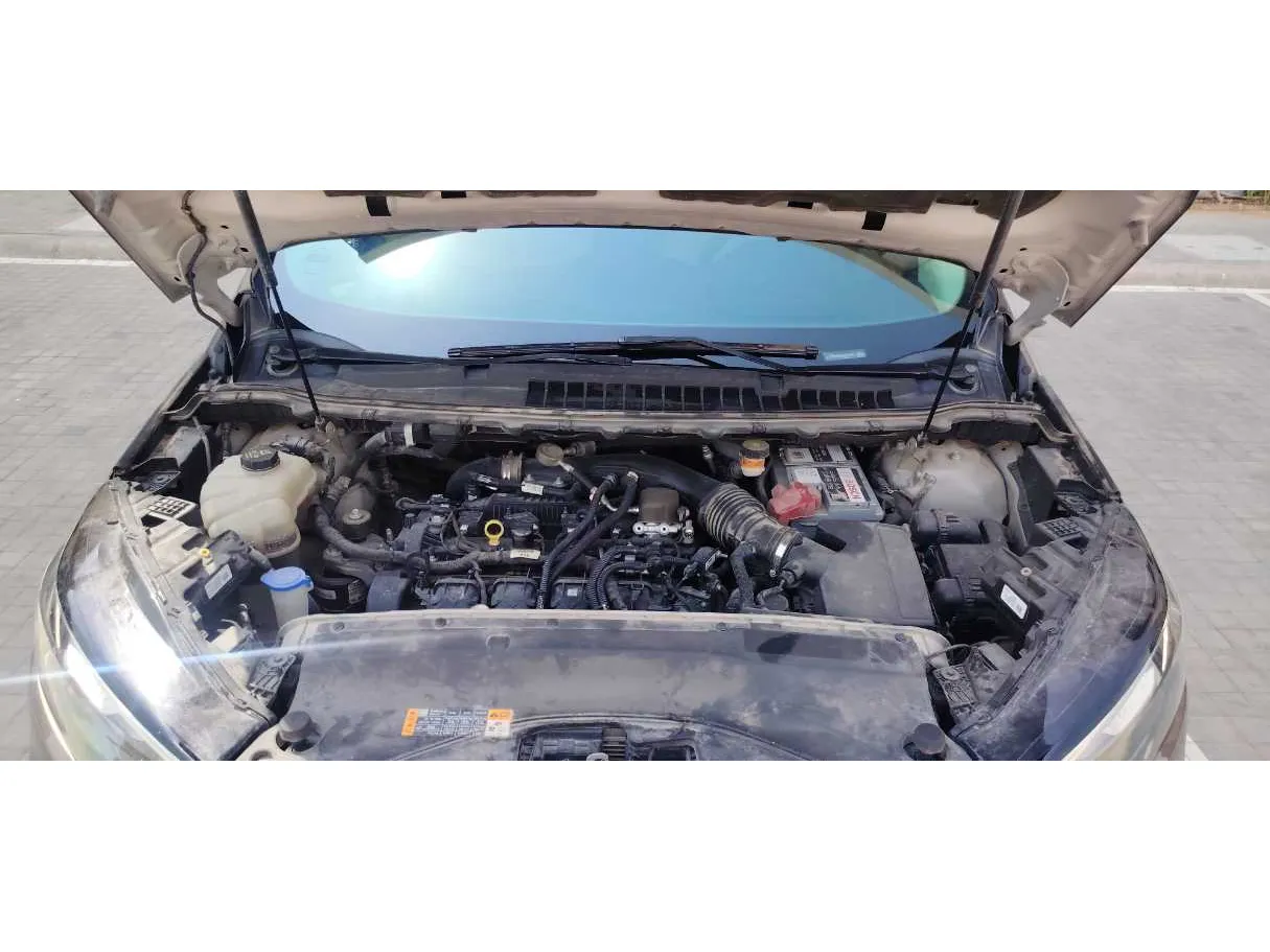Car image 25