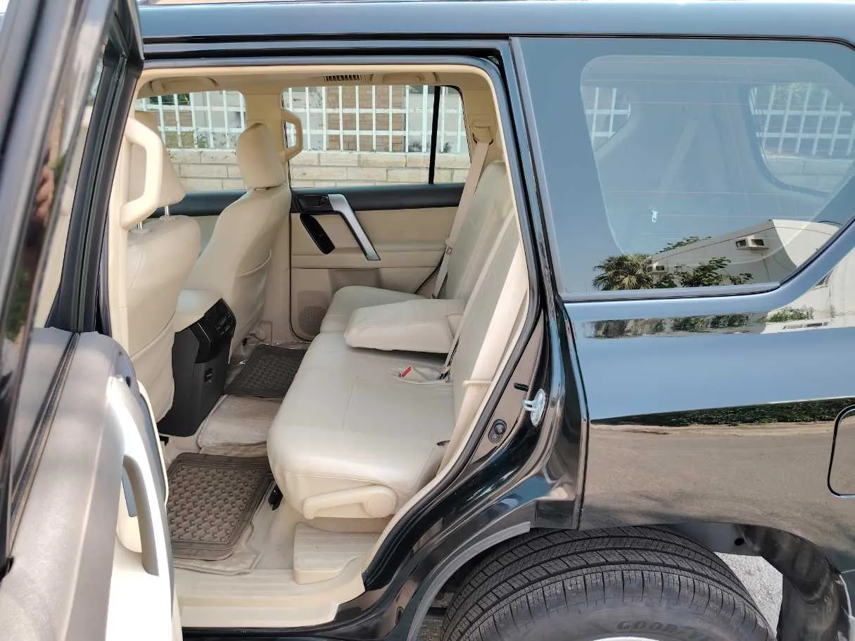 Car image 15