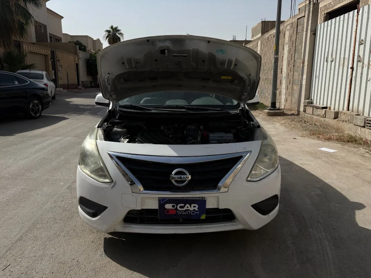 Car image 25