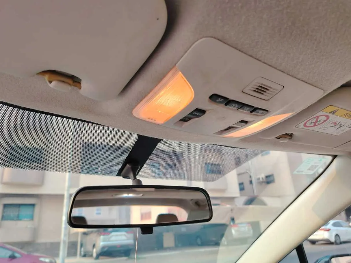 Car image 29
