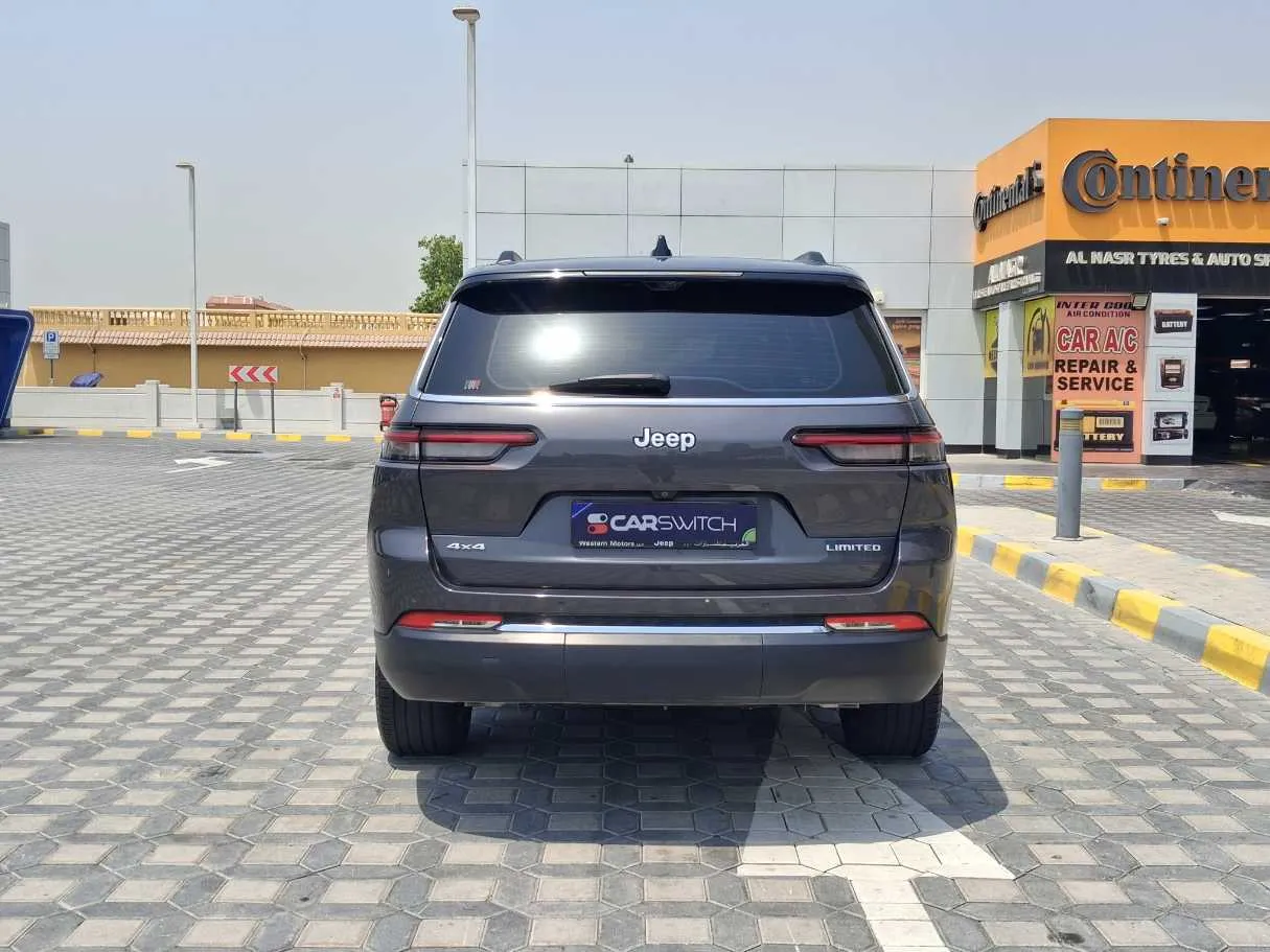 Car image 6