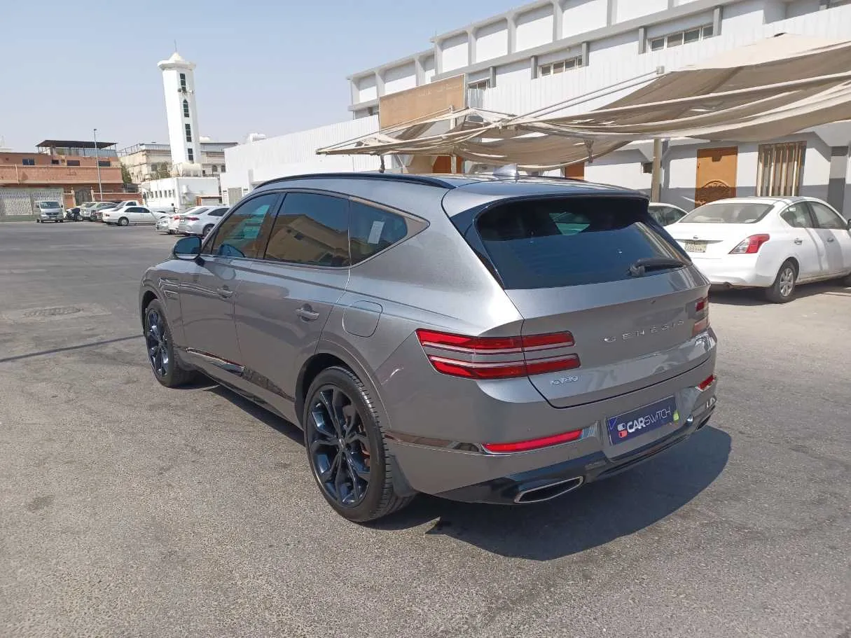 Car image 7