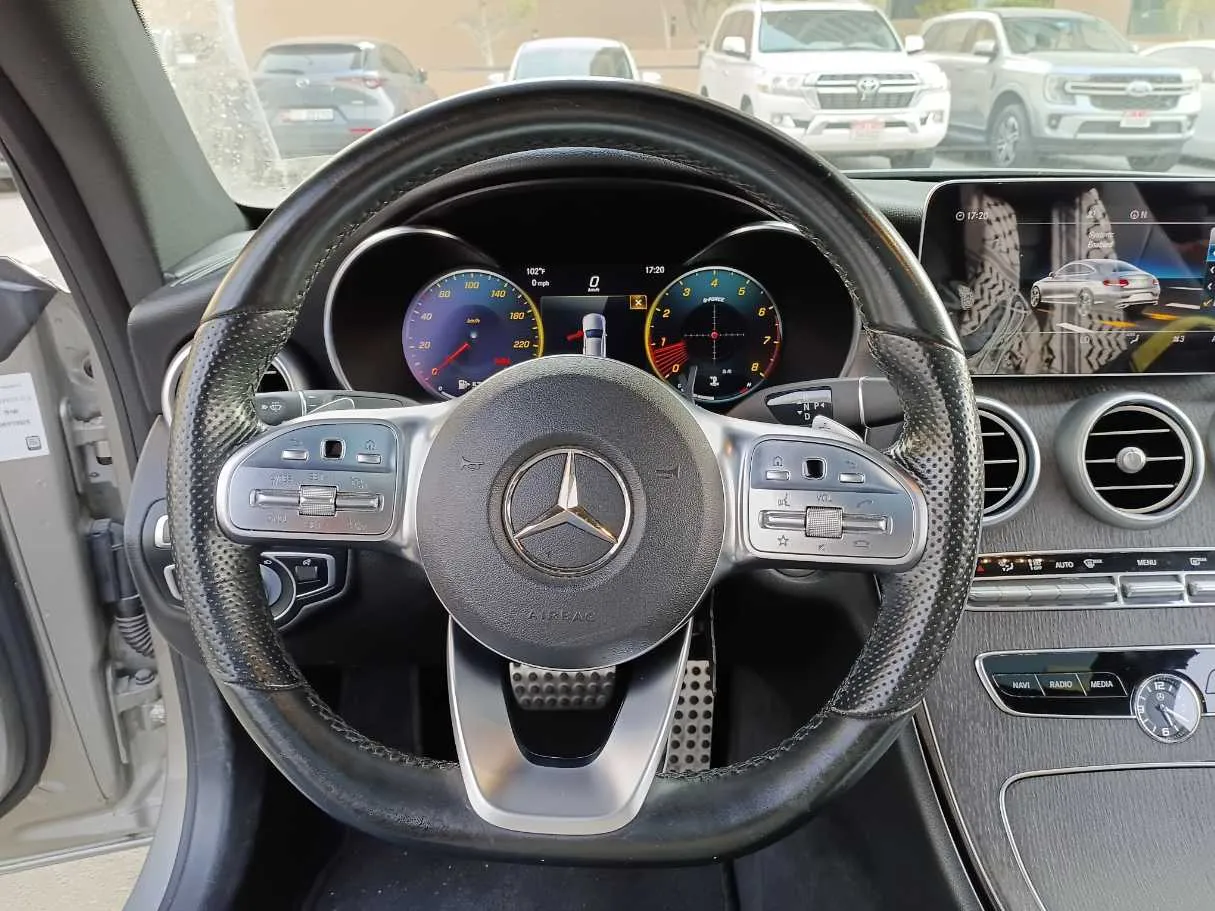 Car image 13