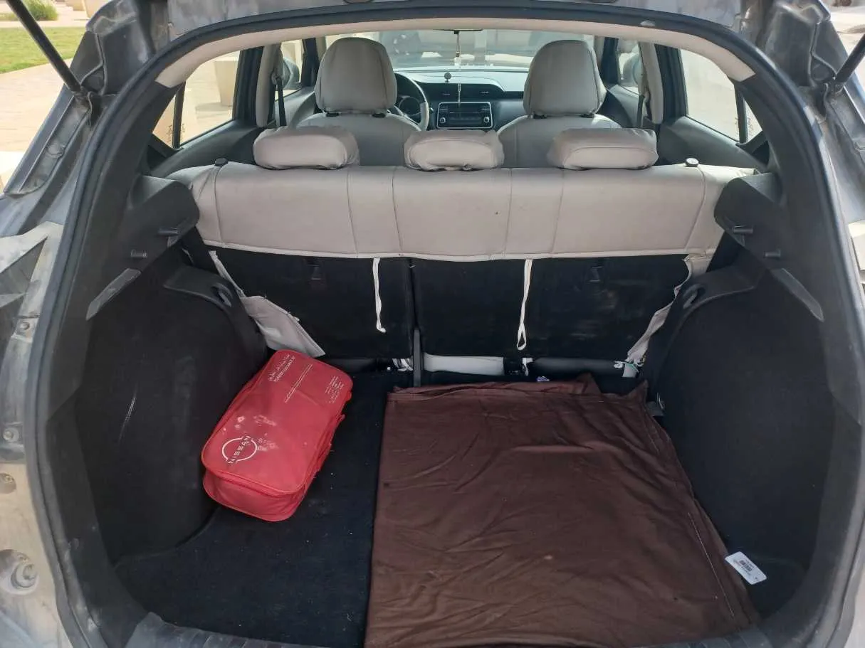 Car image 21