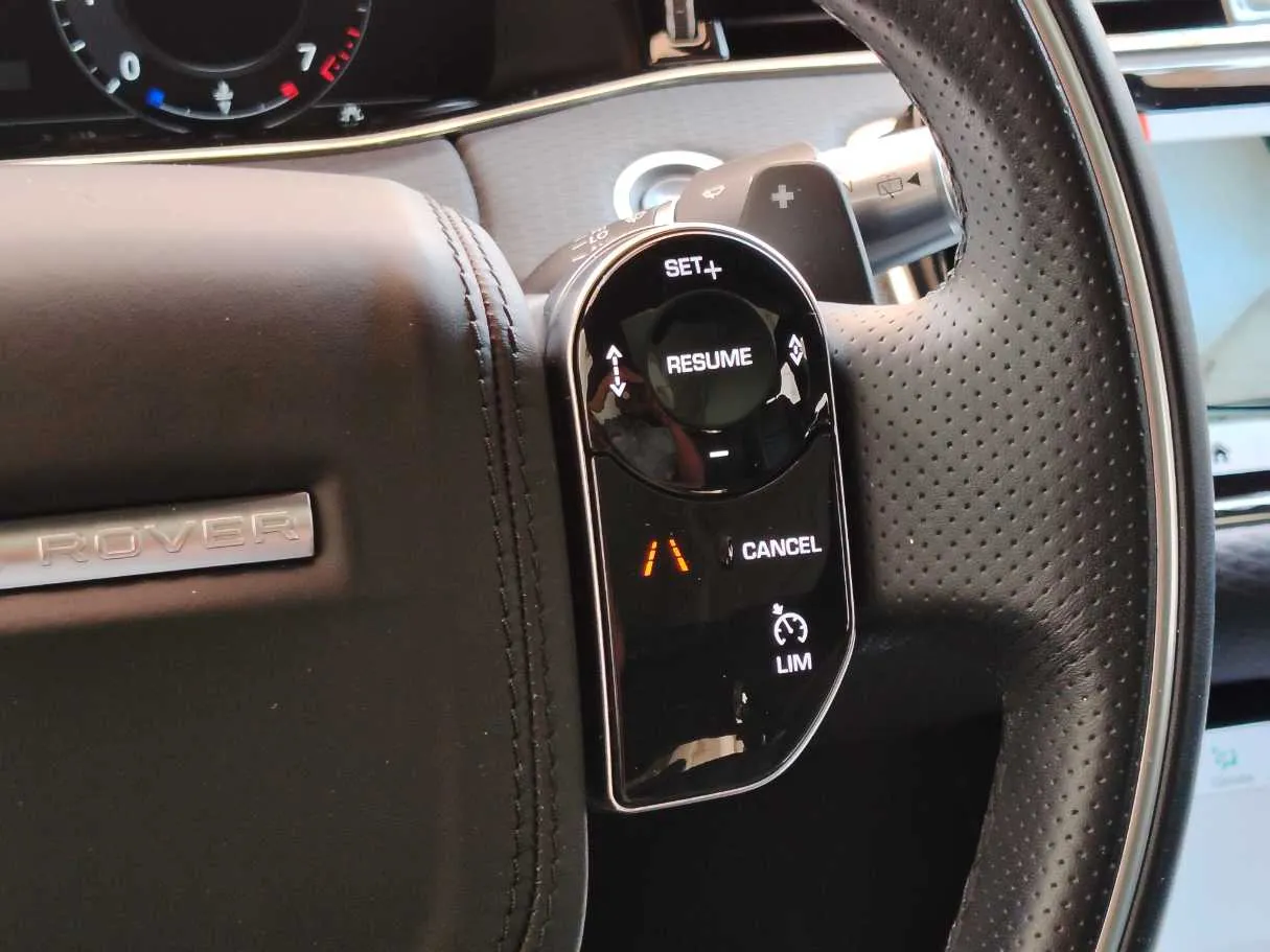 Car image 34