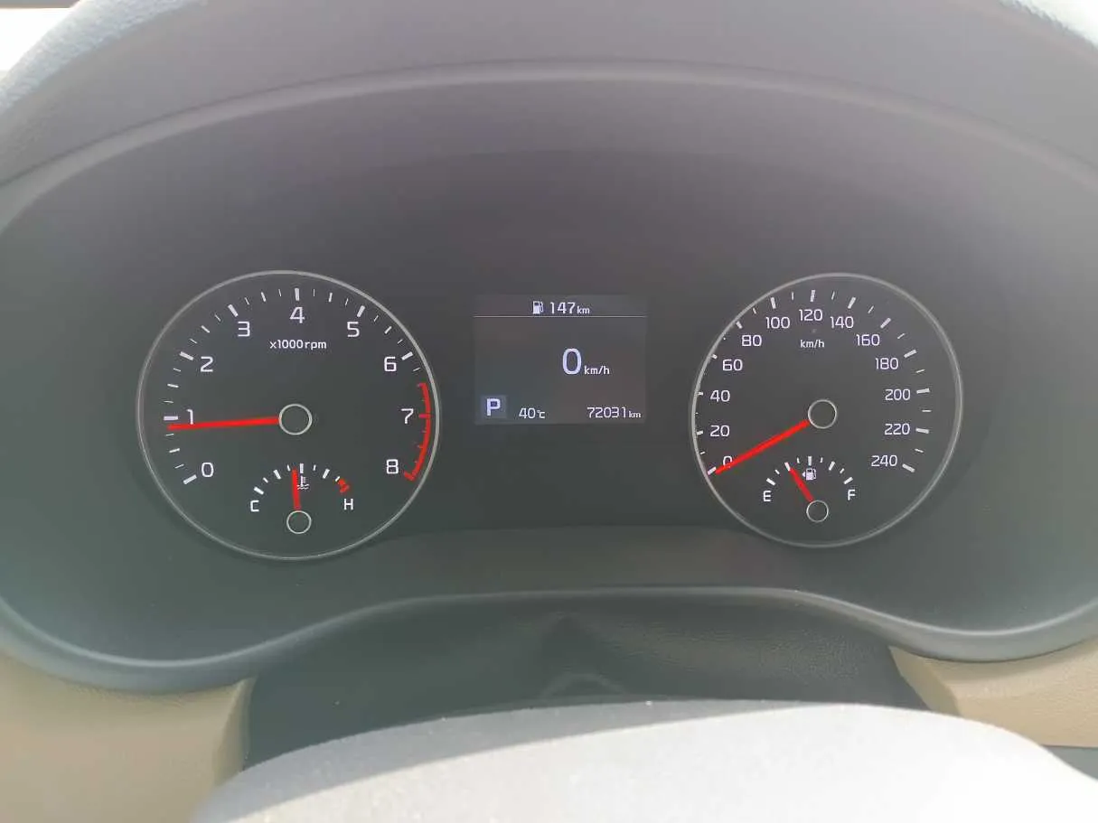 Car image 18