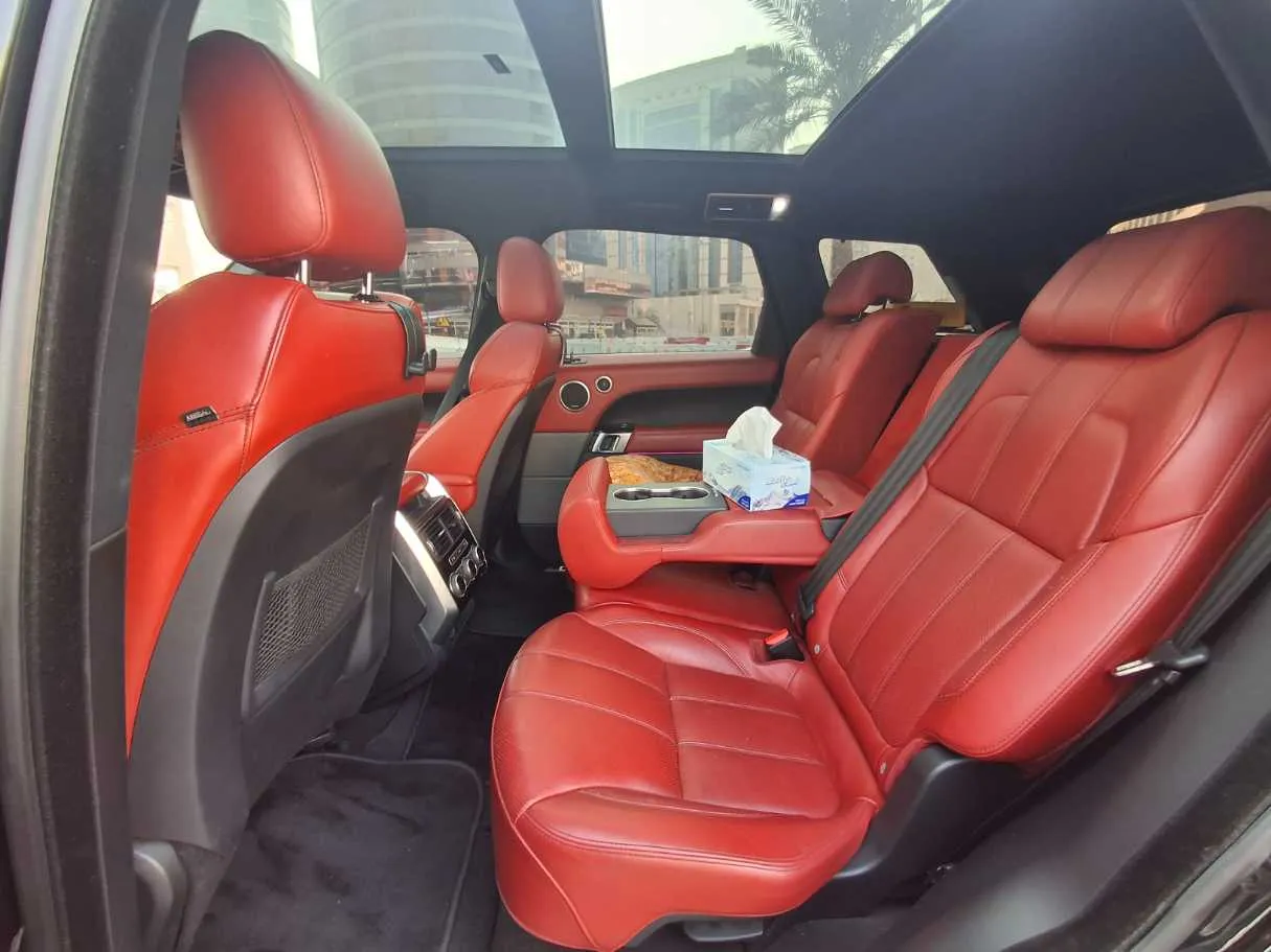 Car image 13