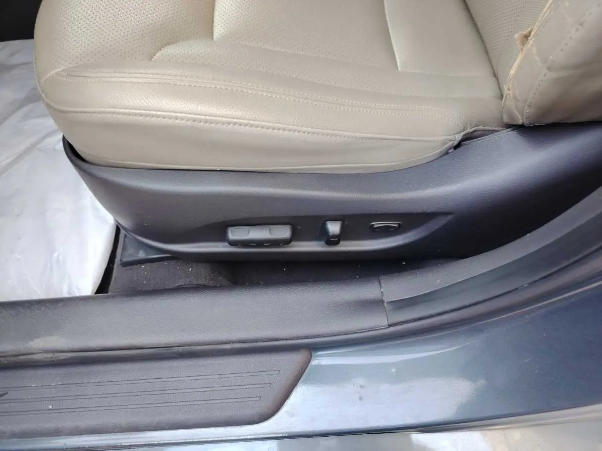 Car image 31