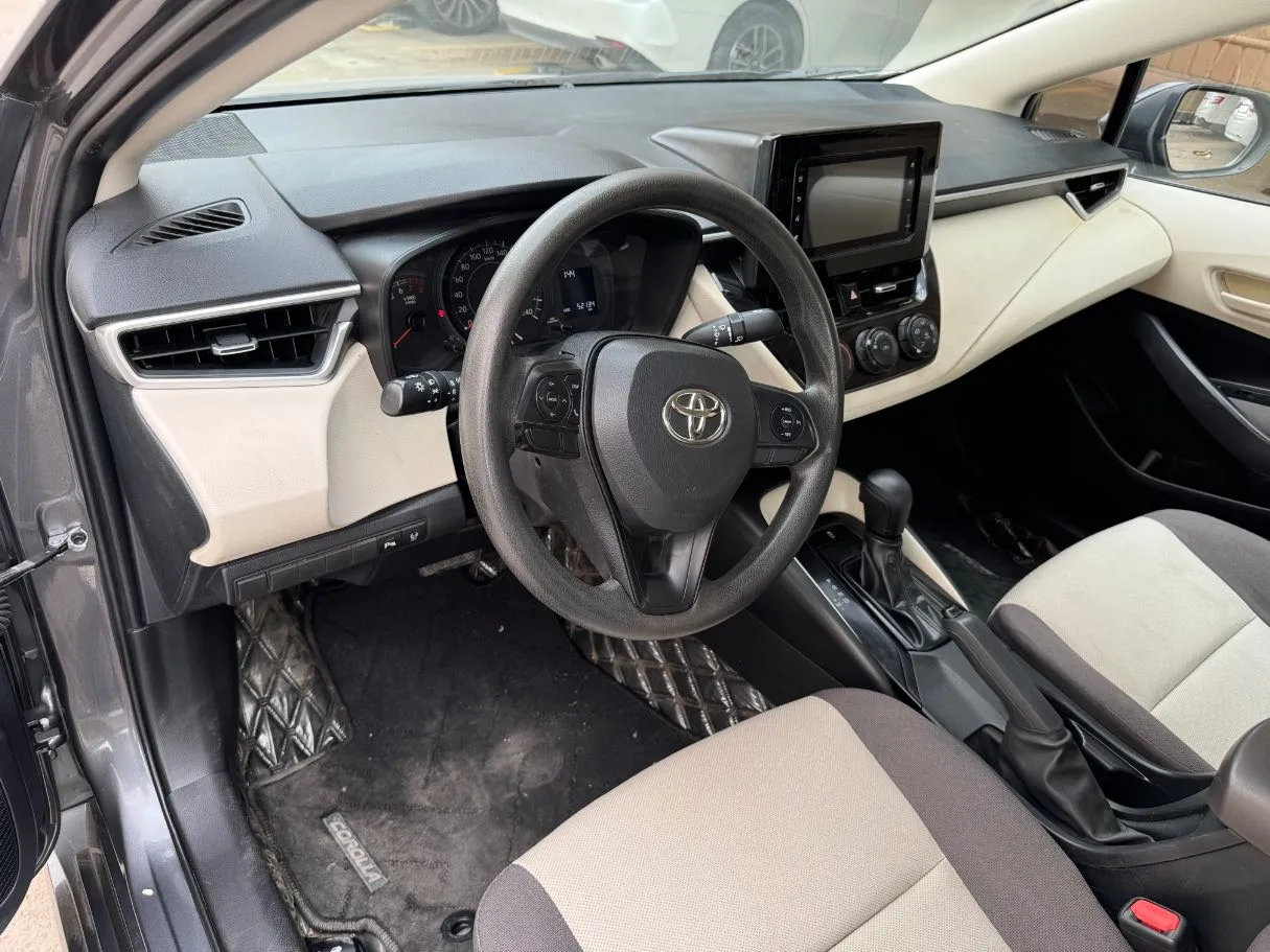 Car image 11