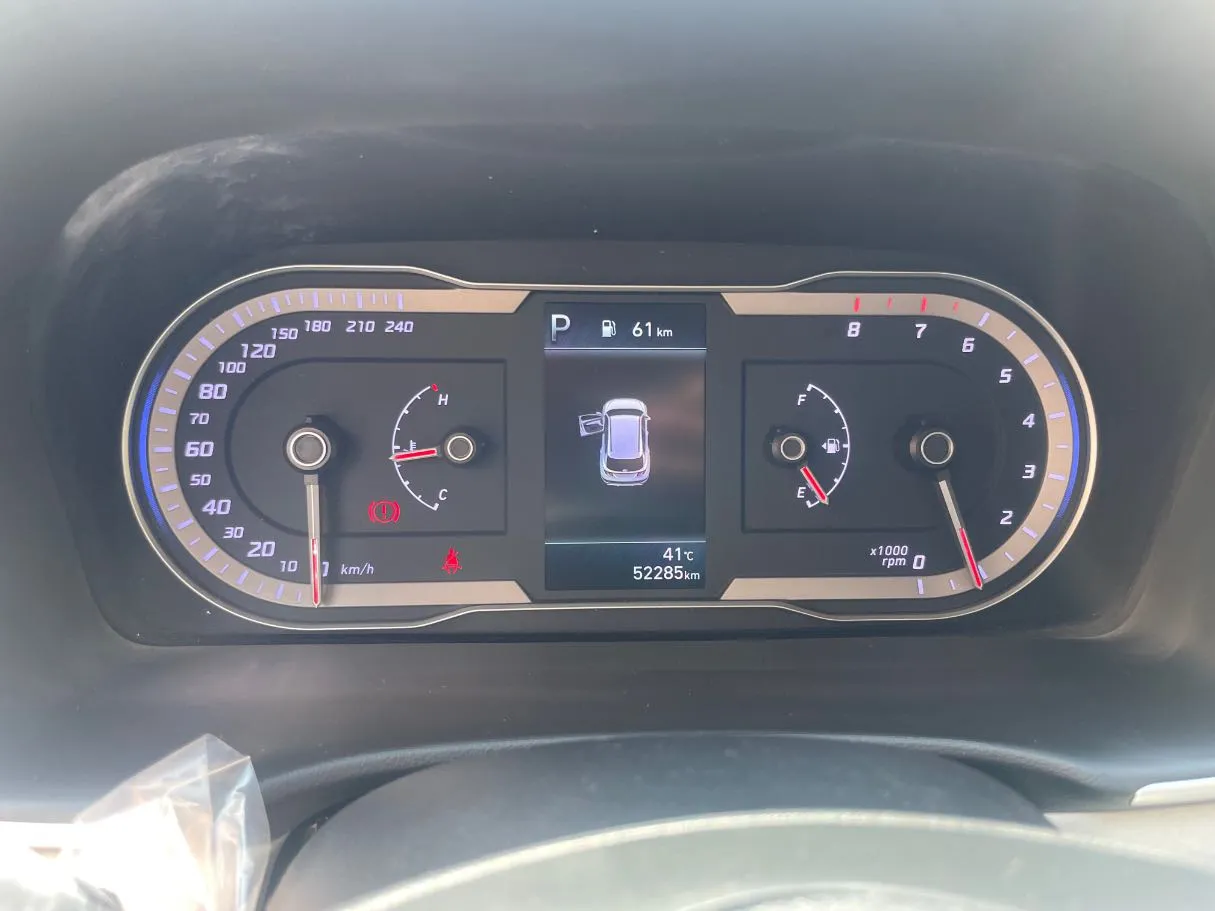 Car image 21
